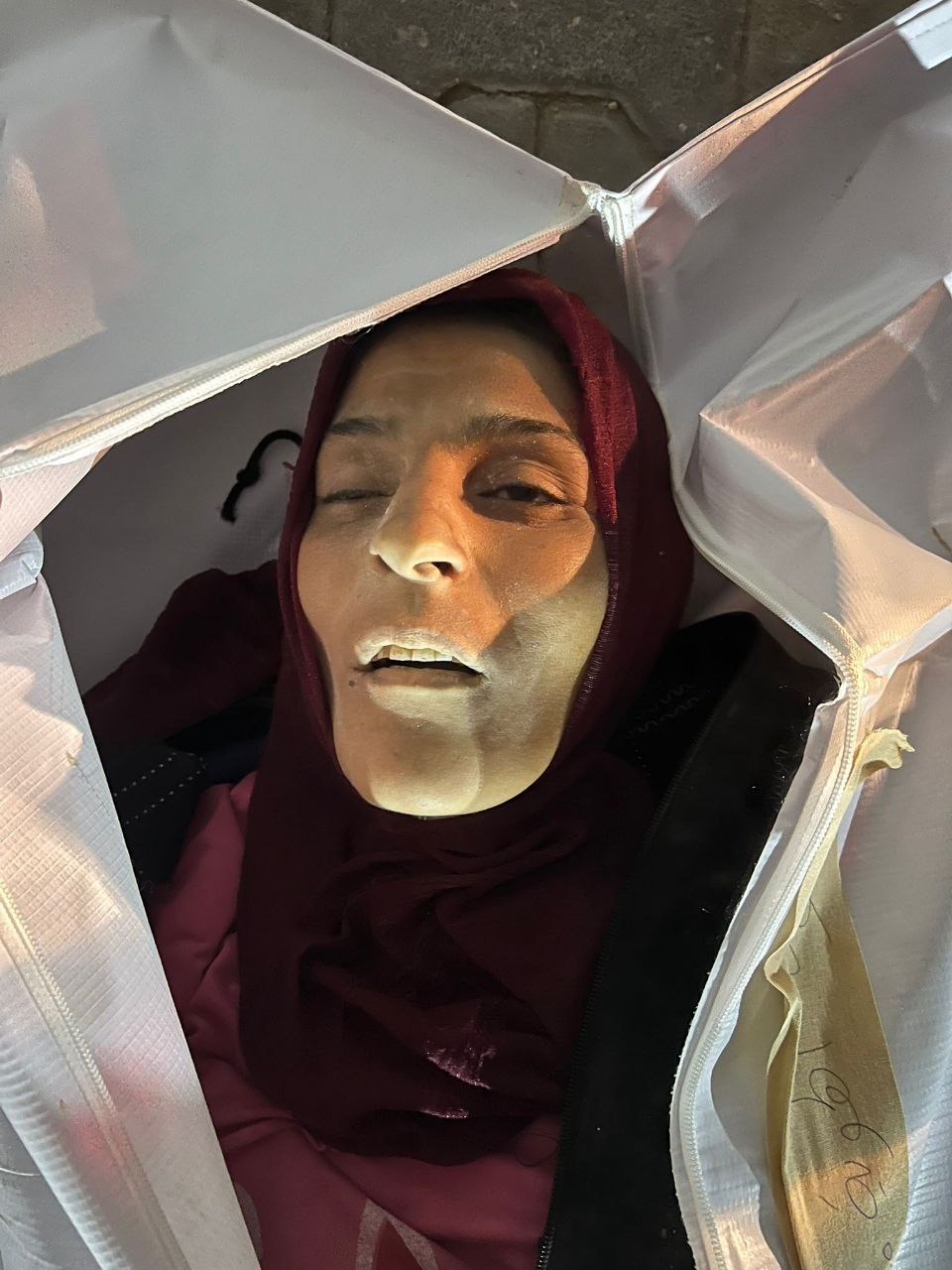 An unidentified martyr was recovered from the vicinity of the death area in the Al -Waha area, north