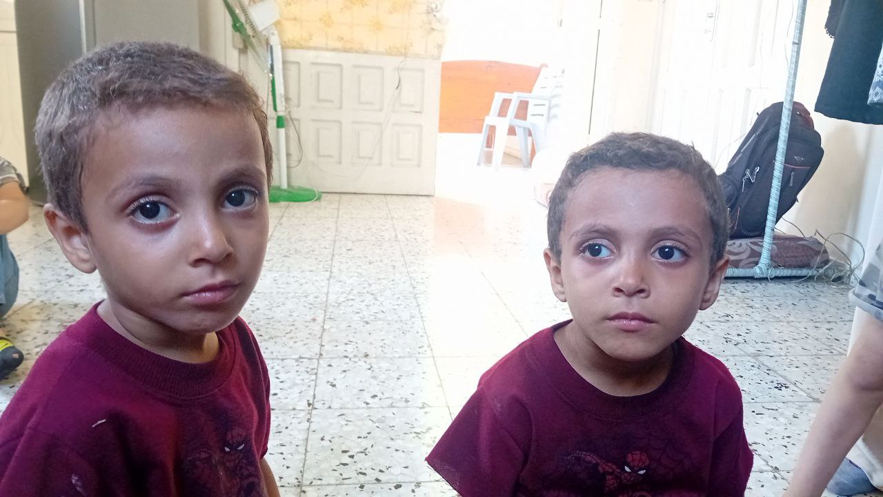 📍📍 As he arrived .. The two children were found on Yarmouk Street, west of Gaza .. - For those who r