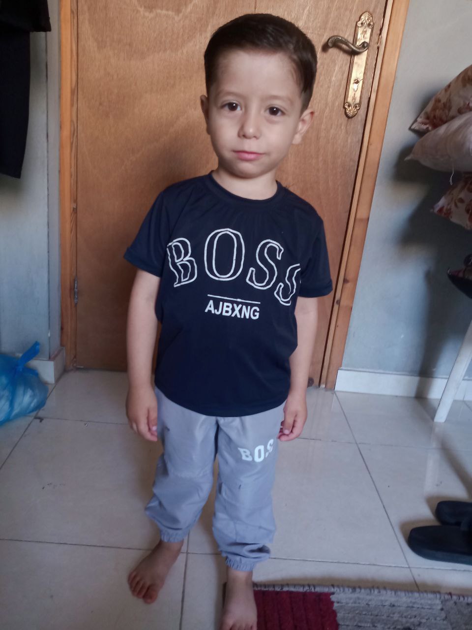 As he arrived .. - the child's loss: Mustafa Tuaima - was lost by Sheikh Radwan - four years old - w