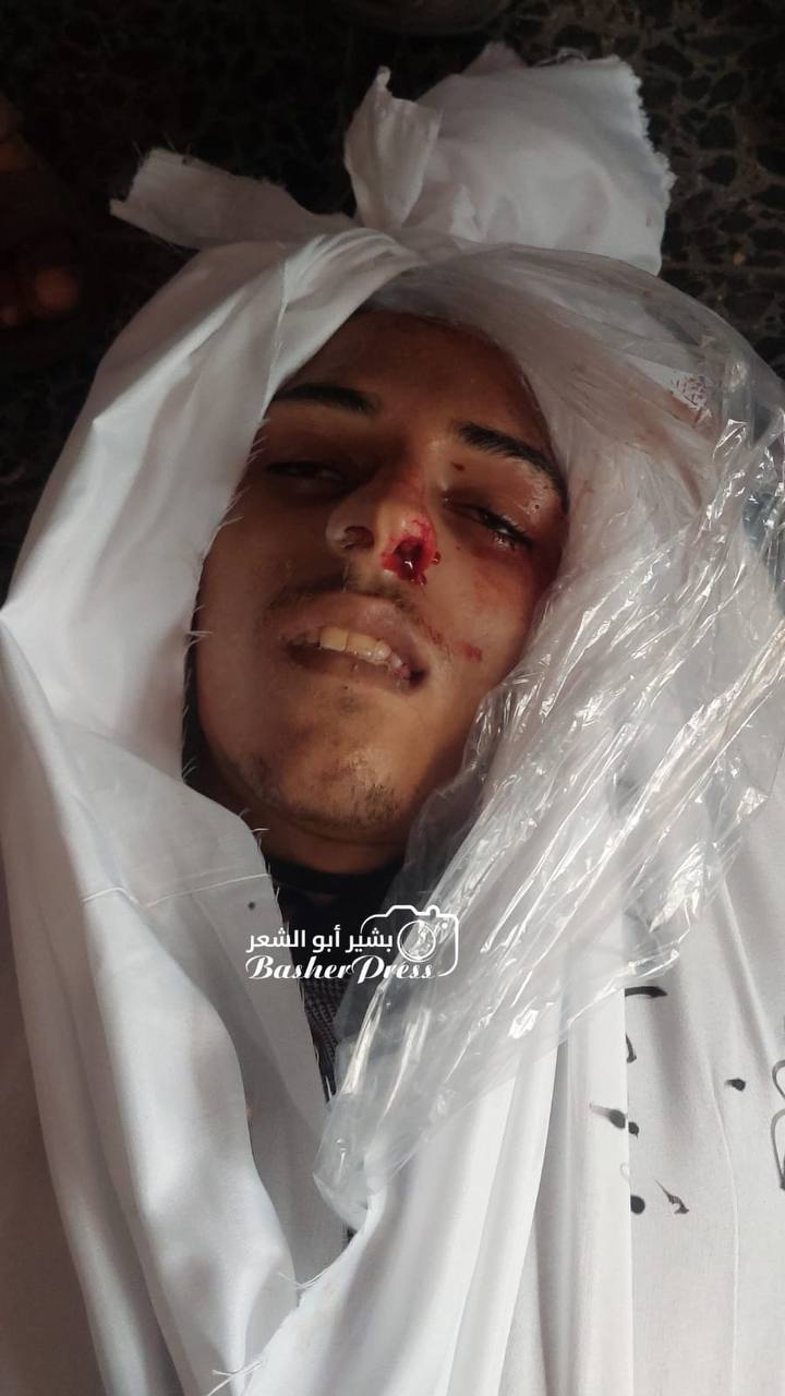 The martyrdom of the young Abdul Karim Muhammad Awni Abu Assi and his father from the Al -Daraj neig