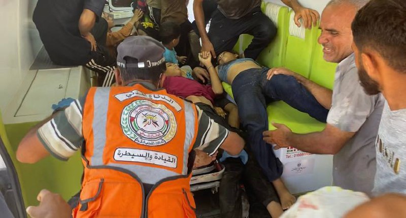 Follow-up (southern Gaza): Civil Defense crews in Rafah Governorate transport four martyrs and 12 in