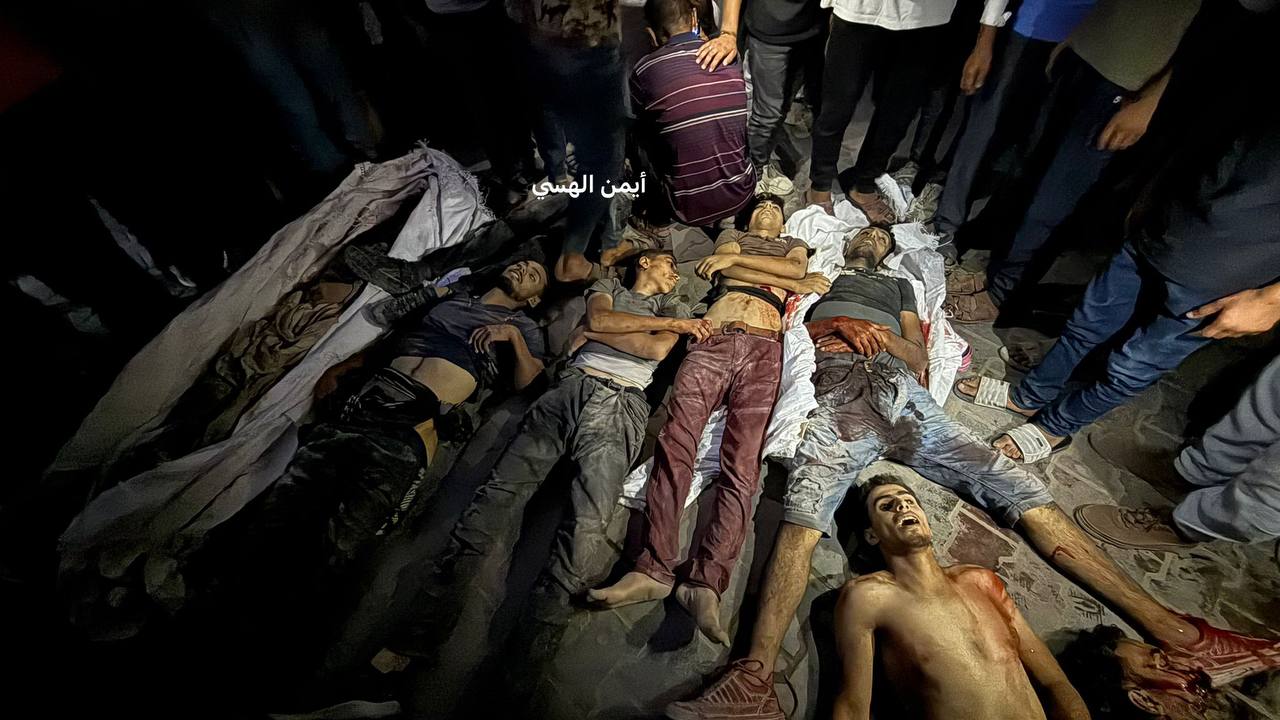 A large number of martyrs inside the Al -Shifa Medical Complex, following the targeting of the aid o