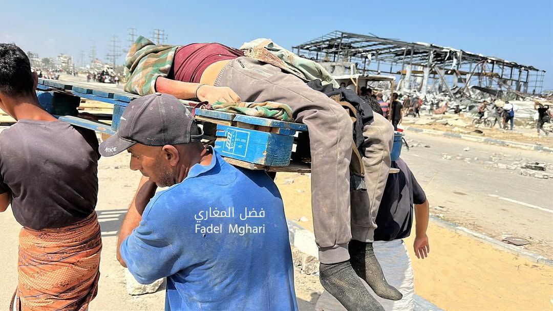Follow -up - A Palestinian youth was martyred by an Israeli sniper while trying to reach aid in the