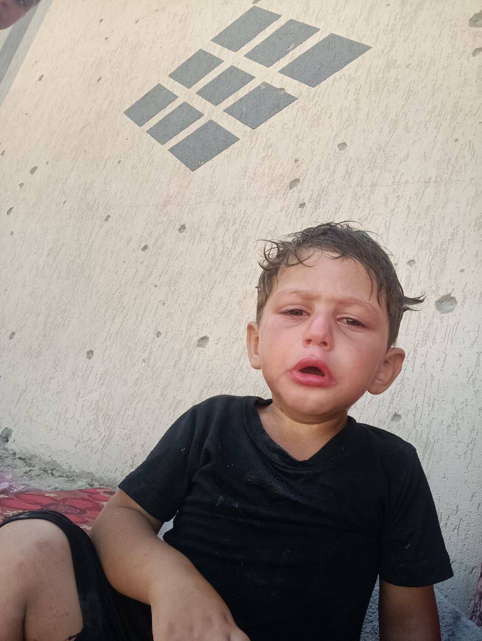 A missing child is found between Abu Mazen and Malia roundabout, west of Gaza City.