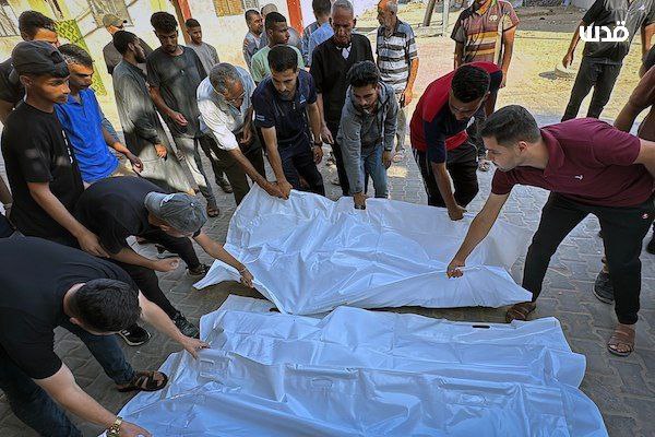 Daily funeral .. The residents spread the martyrs in the Al -Aqsa Martyrs Hospital in Deir Al -Balah