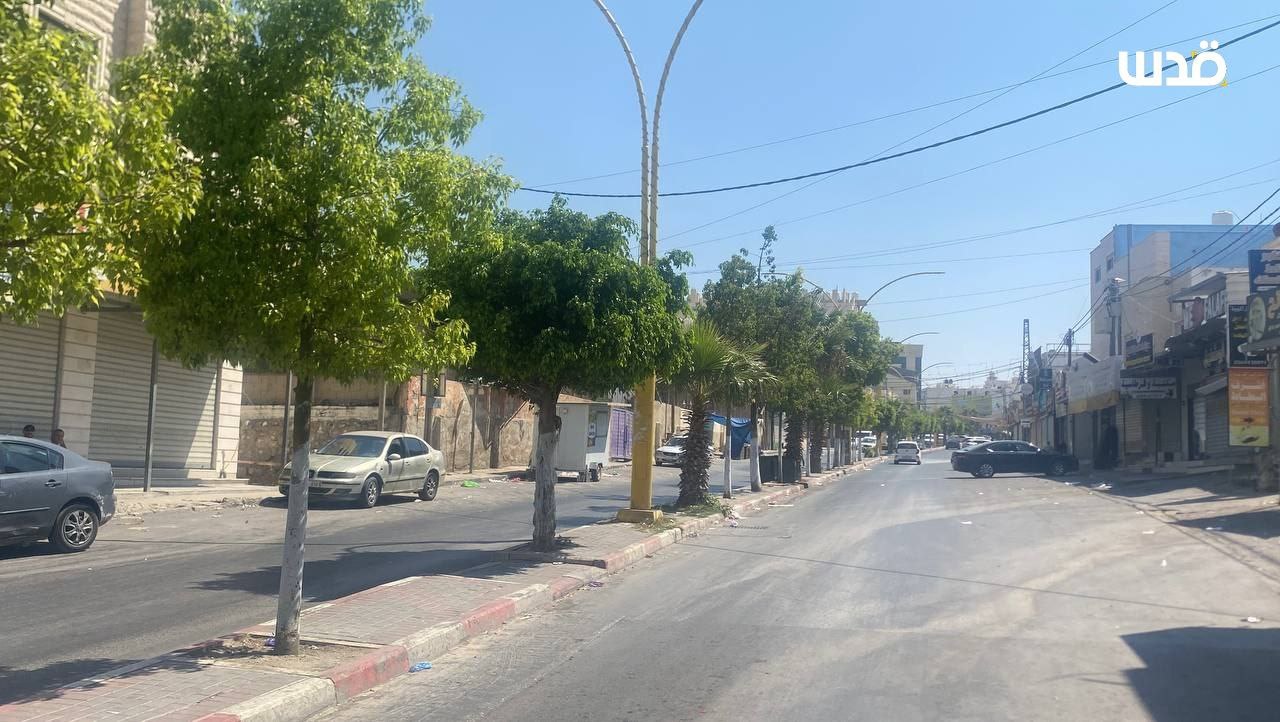 The comprehensive strike pervades Al -Dhahiriya, south of Hebron, in mourning for the spirit of the