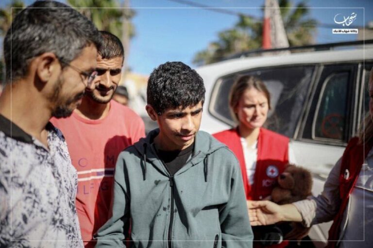 Follow -up ... .. The Israeli occupation forces released a prisoner child through the Red Cross, whe