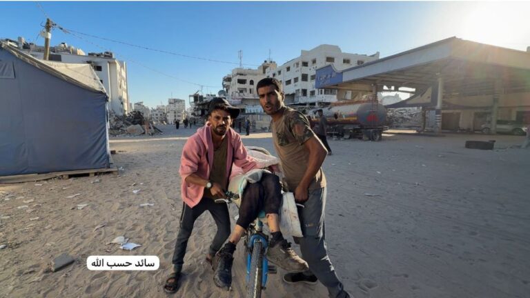 Urgent: The body of a martyr was recovered from the Lababidi area in the Al-Nasr neighborhood in Gaz