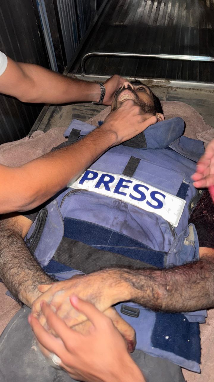 The body of the martyr journalist Saleh Al-Jaafrawi, after his death at the hands of outlaw gangs in