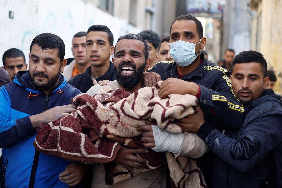 Ministry of Health in Gaza: The total number of patients arriving in hospitals in the Gaza Strip dur