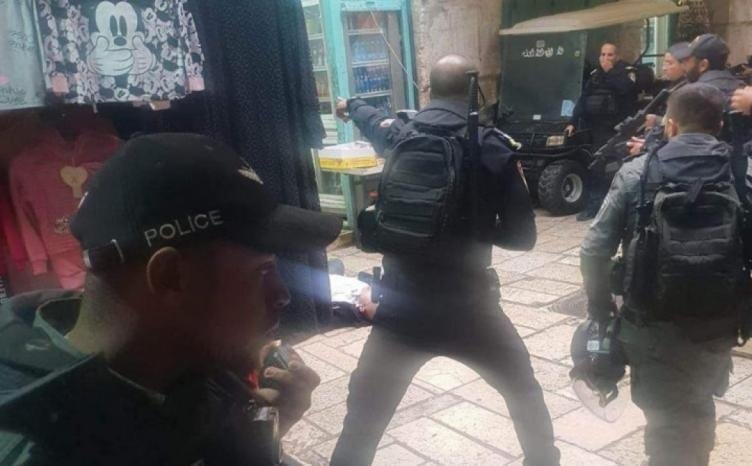A martyr was shot dead by the occupation forces in Jerusalem, after allegedly carrying out a stabbin