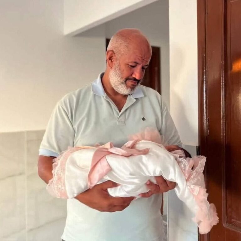 Freed prisoner Abdul Qader Abu Houli from Gaza gives birth to his first child, “Maryam,” after 23 ye